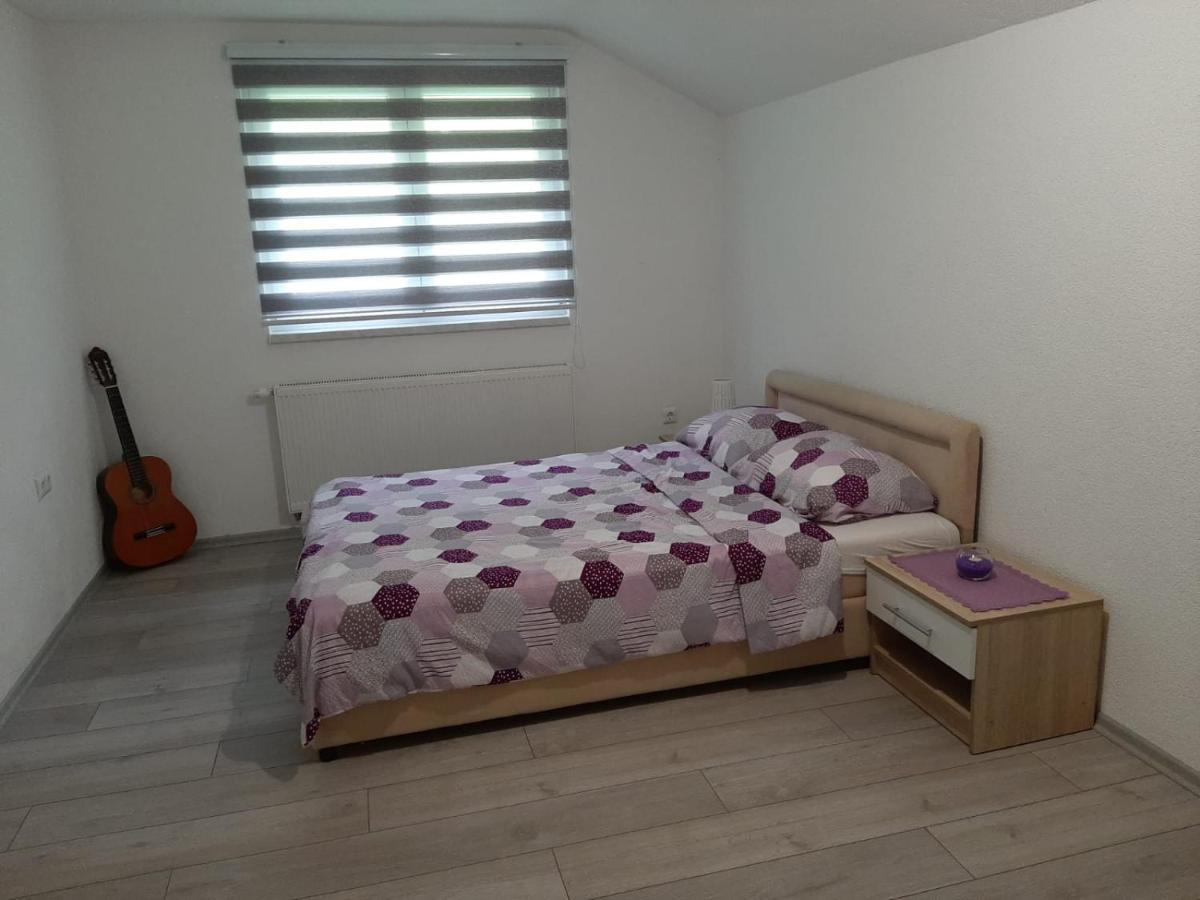 Appartamento Apartman Dujmovic Visoko Esterno foto