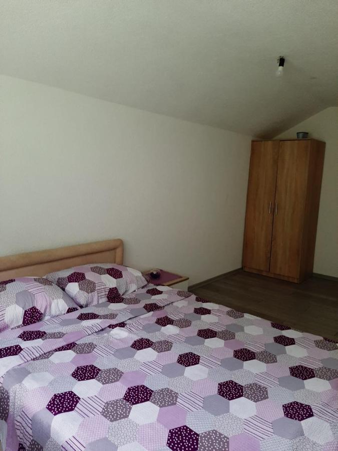 Appartamento Apartman Dujmovic Visoko Esterno foto